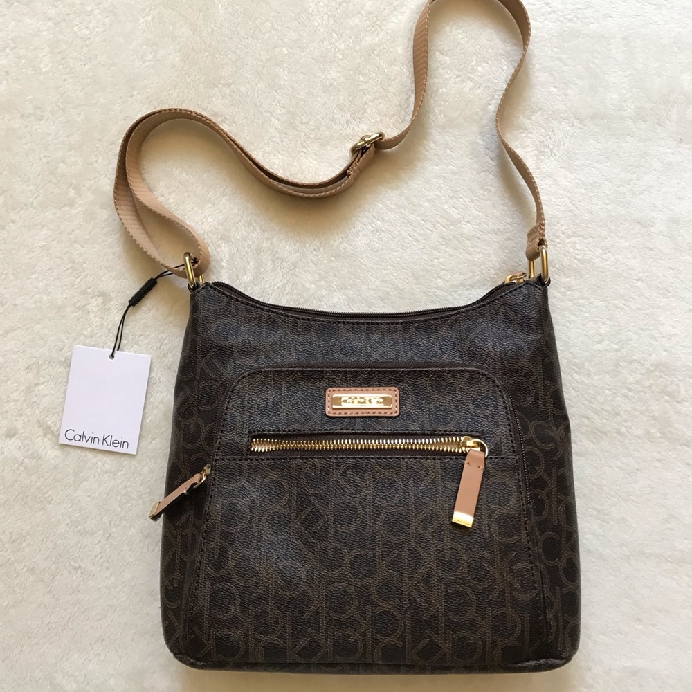 New with tags Calvin Klein crossbody purse!